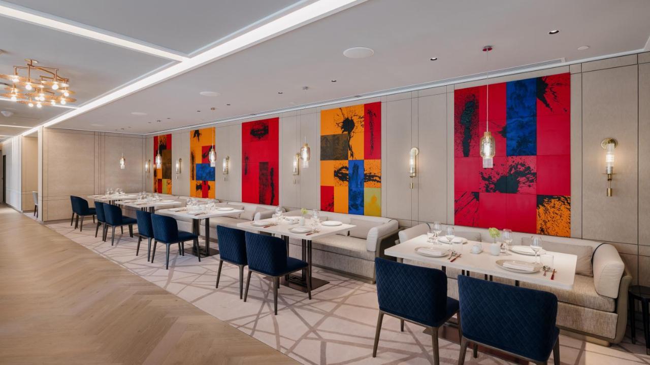The Langham, Gold Coast And Jewel Residences Kültér fotó The restaurant