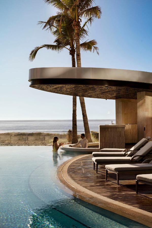The Langham, Gold Coast And Jewel Residences Kültér fotó The pool at the Cape